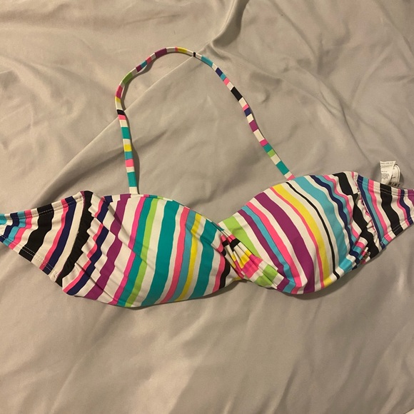 Bathing suit lot - Picture 2 of 7